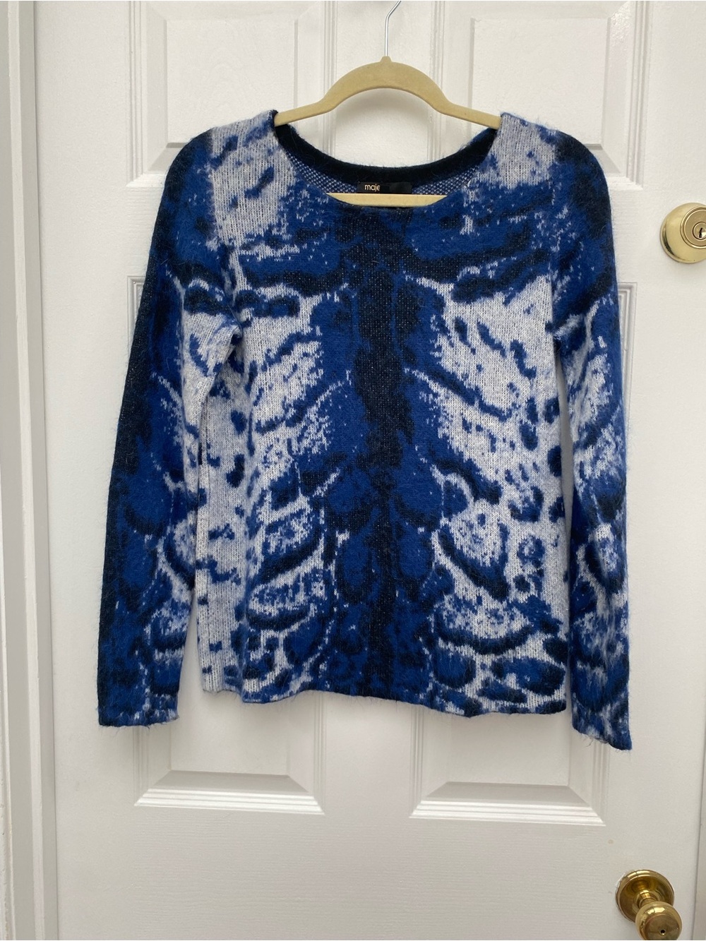 Maje Blue & White Abstract Animal Print Wool-Blend Crewneck Sweater - S (Maje-1)